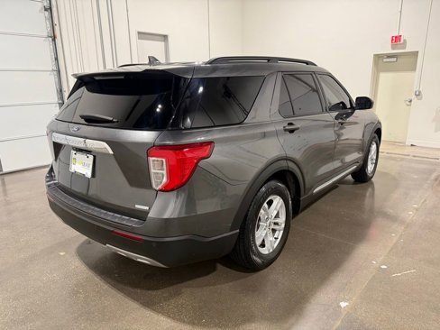 Used 2020 Ford Explorer XLT w/ Equipment Group 202A image 5