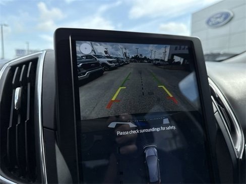 Used 2022 Ford Edge Titanium image 8