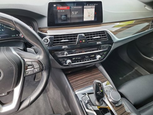 Used 2019 BMW 530i xDrive image 32