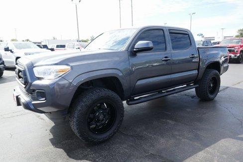 Used 2020 Toyota Tacoma SR image 10