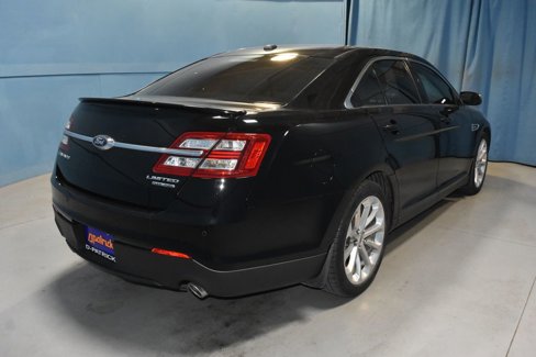 Used 2018 Ford Taurus Limited image 24