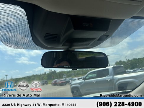 Used 2022 Nissan Rogue SV image 19