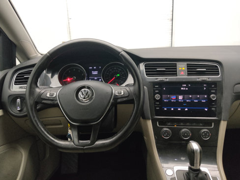 Used 2018 Volkswagen Golf SE image 22