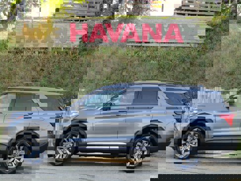 New 2025 Ford Explorer Active image 1