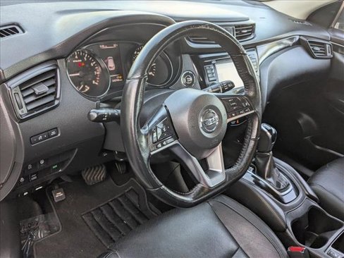 Used 2017 Nissan Rogue Sport SL w/ SL Premium Package image 10