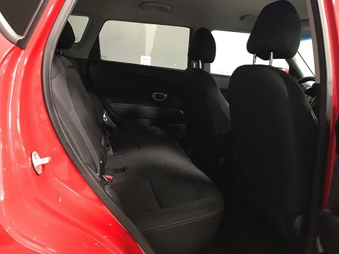 Used 2017 Kia Soul + image 19