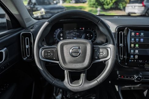 Certified 2023 Volvo XC40 B5 Plus w/ Driver Assist Package image 27