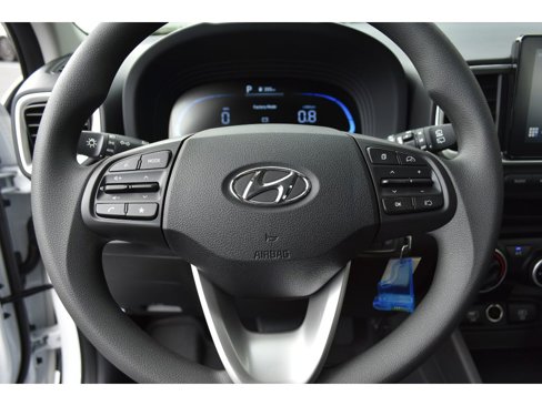 New 2025 Hyundai Venue SE image 18