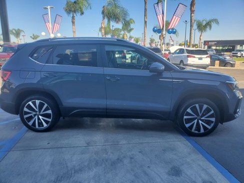 Used 2023 Volkswagen Taos SE image 4
