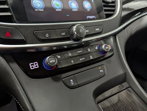 Used 2018 Buick LaCrosse Essence image 23