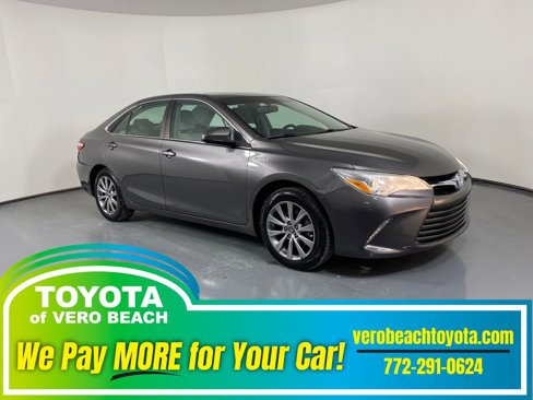 Used 2016 Toyota Camry XLE image 1
