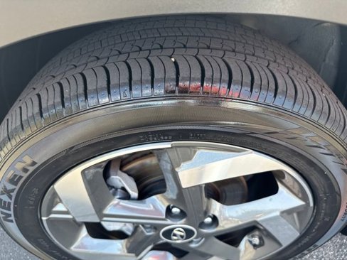 Certified 2024 Hyundai Venue Limited image 36