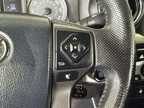 Used 2017 Toyota Tacoma TRD Sport image 21
