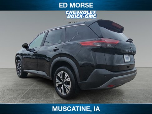 Used 2023 Nissan Rogue SV image 3