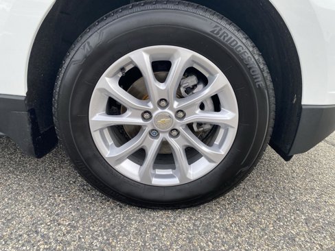 Used 2021 Chevrolet Equinox LS image 9
