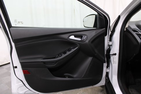 Used 2017 Ford Focus SE image 6