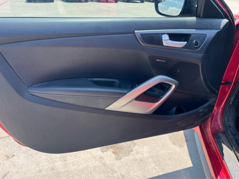 Used 2014 Hyundai Veloster Turbo image 11