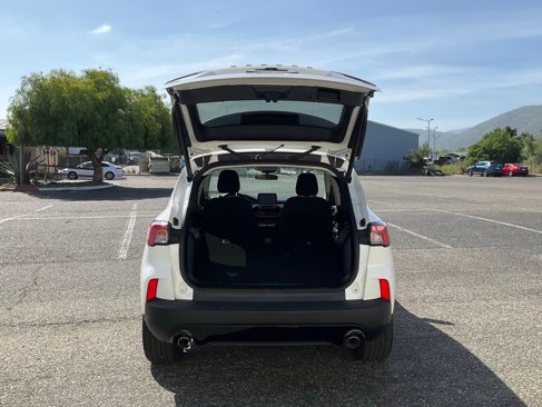 Certified 2022 Ford Escape SE w/ SE Sport Appearance Package image 12