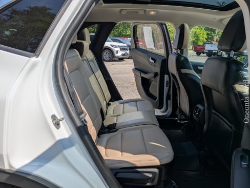 Used 2022 Ford Escape SEL image 11