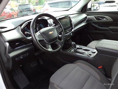 Used 2018 Chevrolet Traverse LT image 10