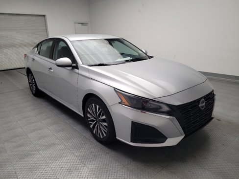Used 2023 Nissan Altima 2.5 SV image 13