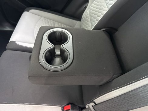 Used 2021 Chevrolet Equinox LS image 21