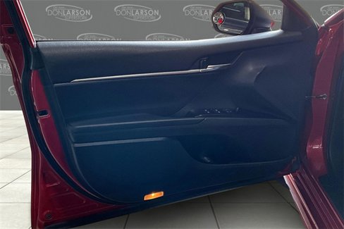 Used 2019 Toyota Camry SE image 11