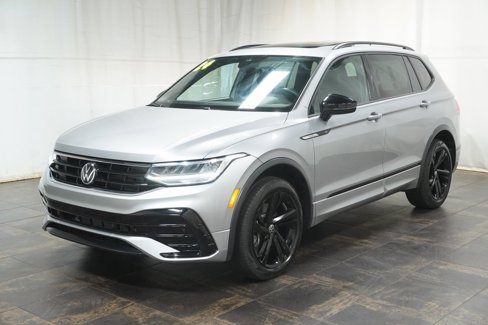 Used 2024 Volkswagen Tiguan SE R-Line image 2