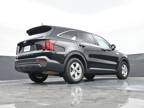 Used 2021 Kia Sorento LX image 46