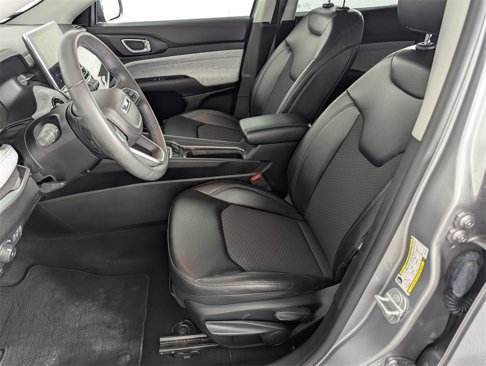 Used 2022 Jeep Compass Latitude image 12