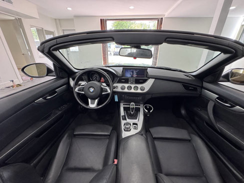 Used 2011 BMW Z4 sDrive35i image 22