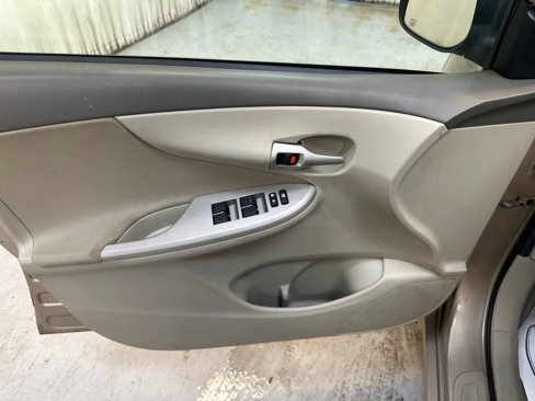 Used 2010 Toyota Corolla LE image 24
