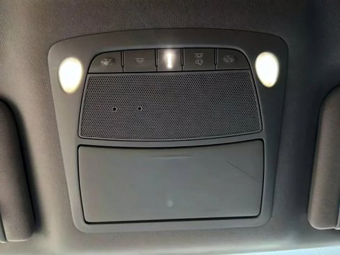 Used 2018 Nissan Murano SV image 19