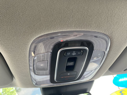Certified 2023 Hyundai Elantra Limited w/ Preferred Accessory Package image 23