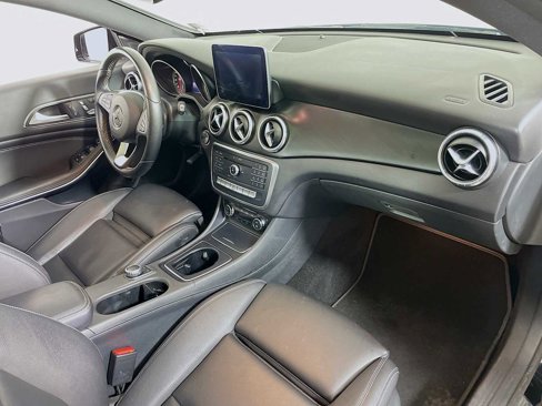 Used 2018 Mercedes-Benz CLA 250 4MATIC image 27