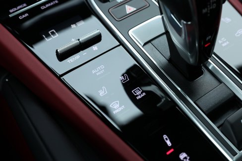 Used 2023 Porsche Cayenne Turbo S image 38