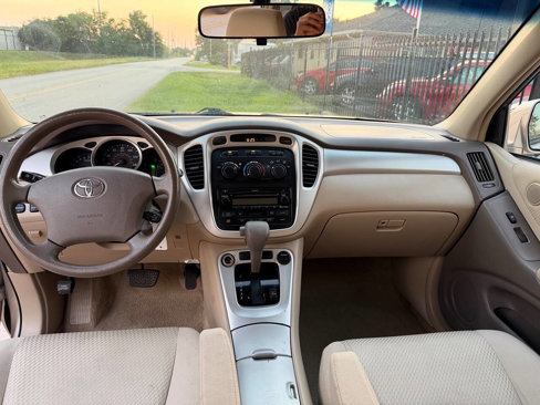Used 2004 Toyota Highlander Limited image 17