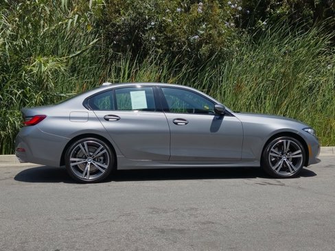 Used 2023 BMW 330i Sedan w/ Driving Assistance Package image 4