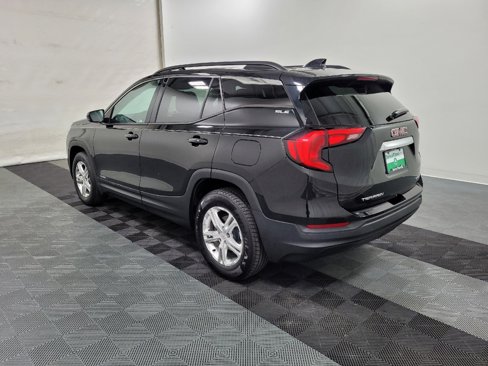 Used 2018 GMC Terrain SLE w/ Driver Convenience Package image 3