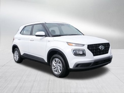 New 2025 Hyundai Venue SE image 9