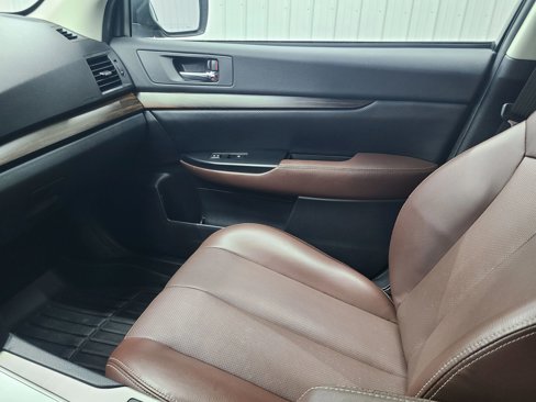 Used 2013 Subaru Outback 3.6R Limited w/ Special Appearance Pkg image 25