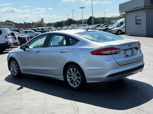 Used 2017 Ford Fusion S image 5