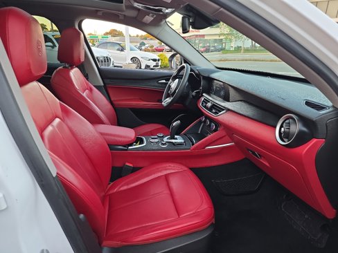 Used 2021 Alfa Romeo Stelvio Sprint w/ Sun & Sound Package image 30