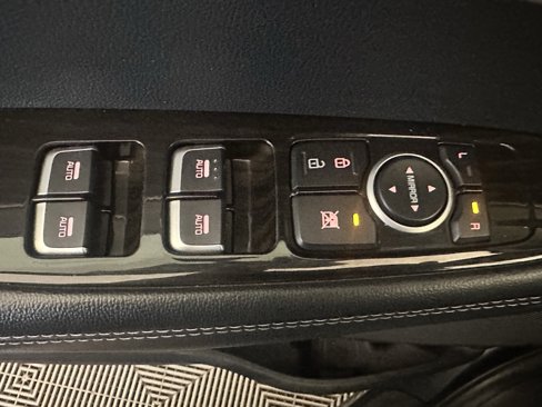 Used 2020 Kia Sorento AWD V6 image 31