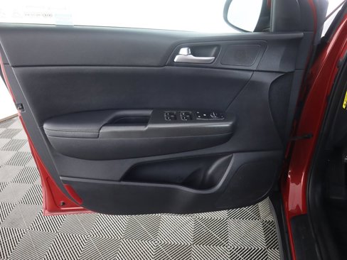 Used 2017 Kia Sportage EX image 19