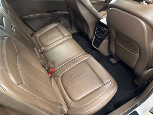 Used 2017 Lincoln MKX Reserve w/ Driver Assistance Package image 43