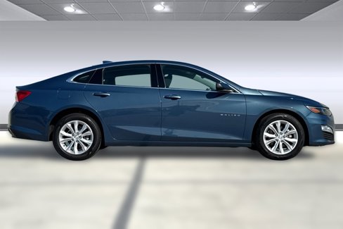 Used 2024 Chevrolet Malibu LT image 2