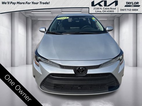 Used 2024 Toyota Corolla LE image 2