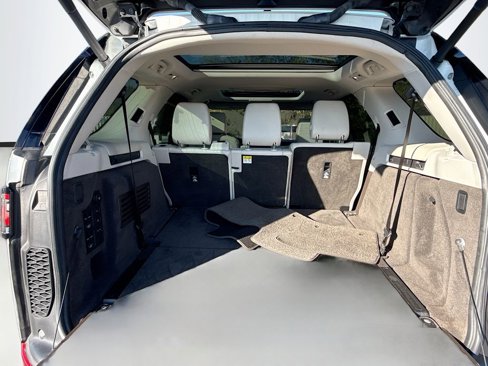 Used 2019 Land Rover Discovery HSE Luxury image 28