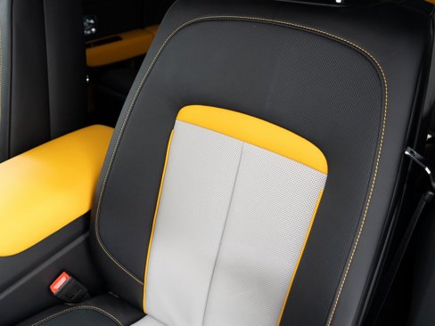 New 2025 Rolls-Royce Cullinan Black Badge image 19
